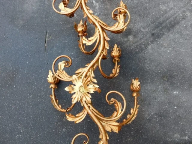 1970′ 2 Paires d’Appliques Fer Doré Fleurs et Feuillage à 8 Ampoules