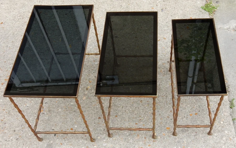 1950/70′ Série de 3 Tables Gigognes Modèle Bambou avec Pieds Griffes Maison Baguès