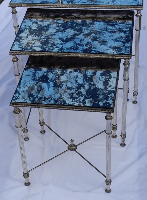 1970′ Series of 3 Maison Baguès Nesting Tables in Silver Metal, 3 Aged Oxidized Mirror Tops and Fluted Uprights