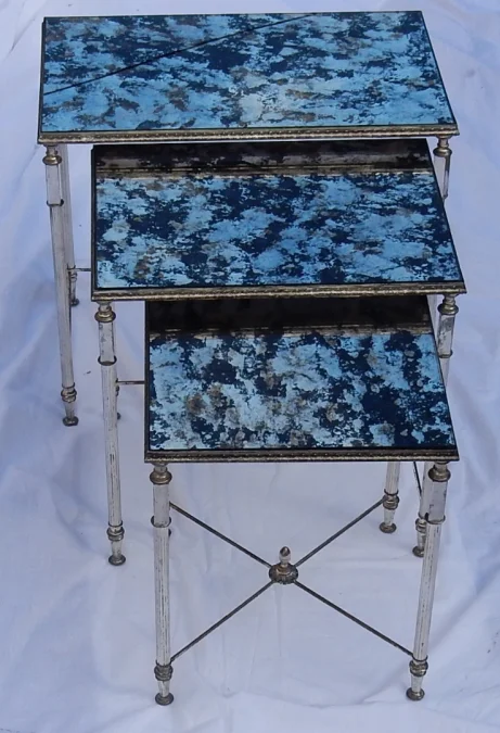 1970′ Series of 3 Maison Baguès Nesting Tables in Silver Metal, 3 Aged Oxidized Mirror Tops and Fluted Uprights