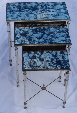 1970′ Series of 3 Maison Baguès Nesting Tables in Silver Metal, 3 Aged Oxidized Mirror Tops and Fluted Uprights