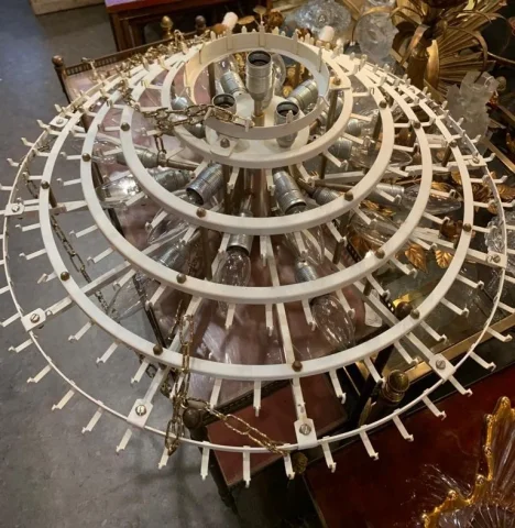 1960/70′ Paire de Lustres Venini Murano Doria Diamètre 74 cm 6 Niveaux 194 Cristaux