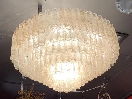 1960/70′ Paire de Lustres Venini Murano Doria Diamètre 74 cm 6 Niveaux 194 Cristaux