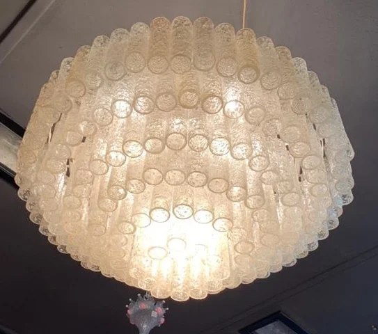 1960/70′ Paire de Lustres Venini Murano Doria Diamètre 74 cm 6 Niveaux 194 Cristaux