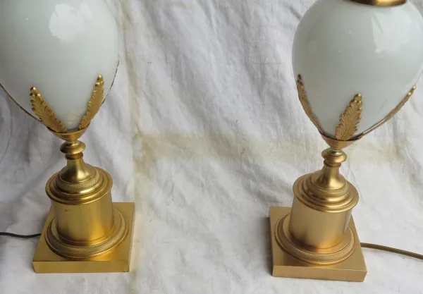 1950/70′ Paire de Lampes Opaline Blanche Style Charles
