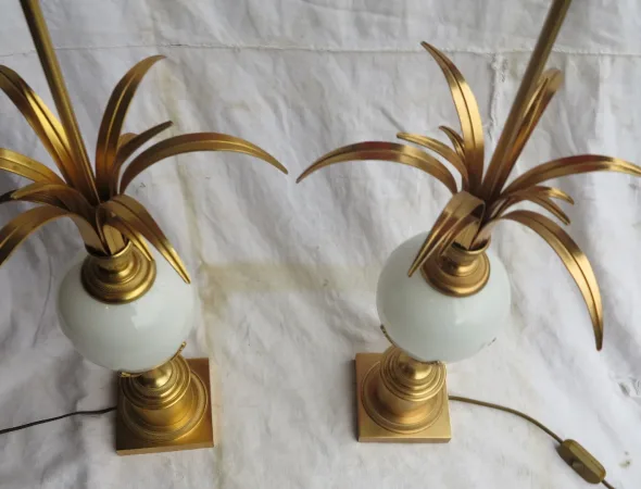 1950/70′ Paire de Lampes Opaline Blanche Style Charles