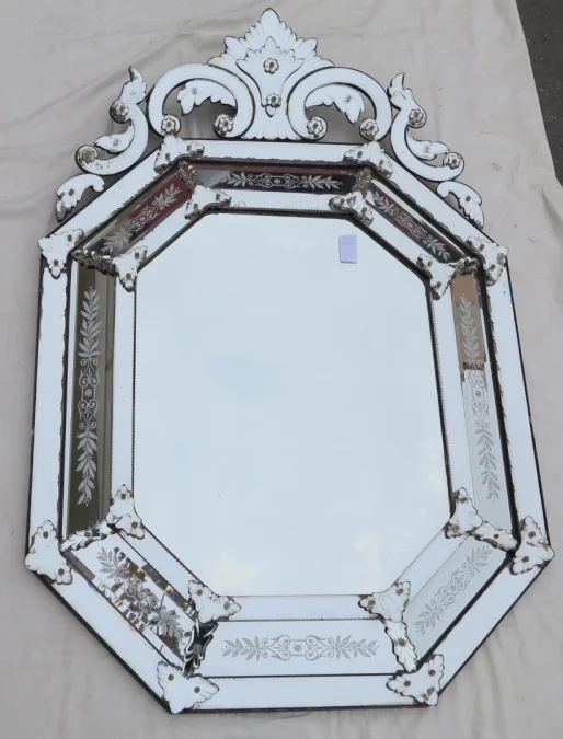 Miroir Venise Octogonal à Fronton Tain Mercure avec Fleurs Gravées