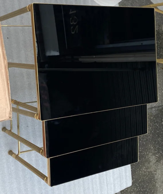 1970′ Tables Gigognes Maison Baguès, 3 Plateaux Miroir Noir et Montants Cannelés