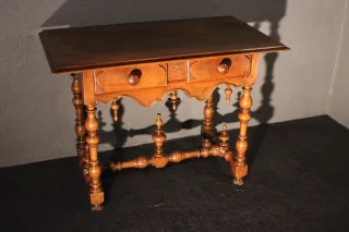 Table du 18ème siècle