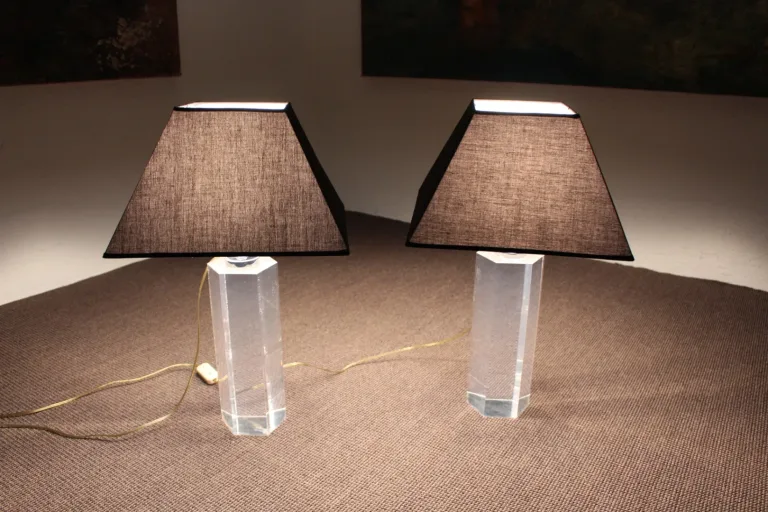 Paire de lampes en plexi