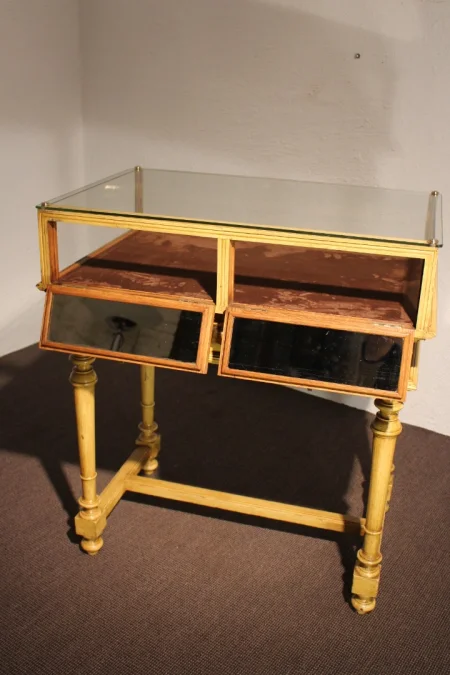 Meuble de bijoutier