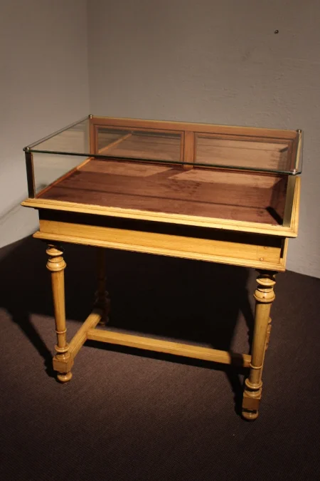 Meuble de bijoutier