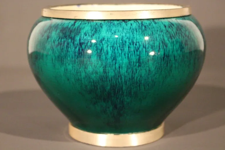 ART DECO PERIOD POT