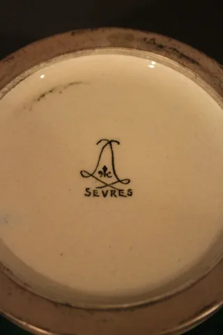 Pot art déco de sèvre