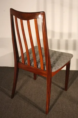 Ensemble 1970 de 4 chaises et 2 fauteuils