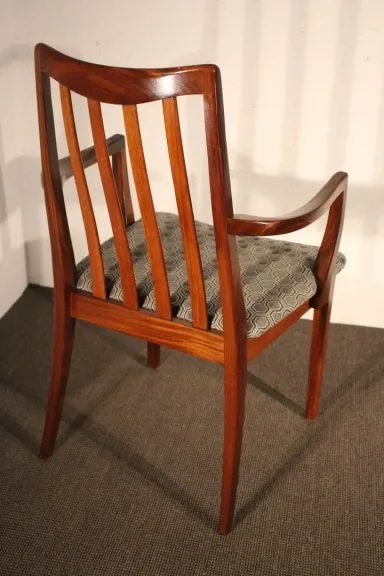 Ensemble 1970 de 4 chaises et 2 fauteuils