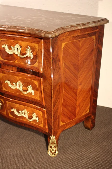 Commode 18 eme siècle d’A.P Jacot