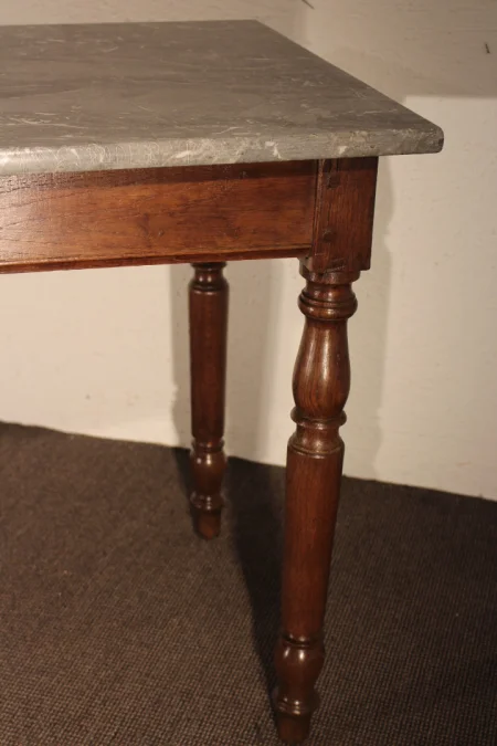 Table 19 eme siècle de fleuriste