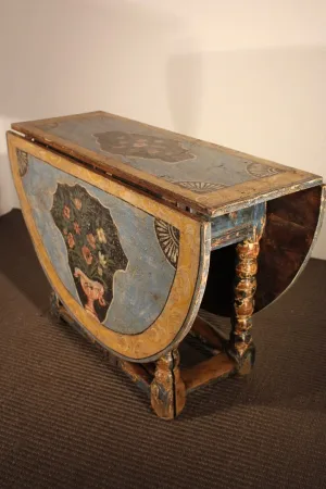 Table à rabats peinte