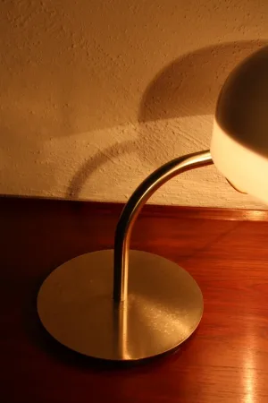 Lampe à poser italienne des années 1970