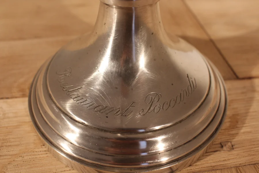 Porte bouteille en métal argenté