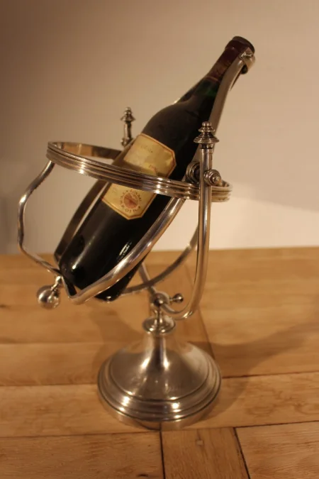 Porte bouteille en métal argenté