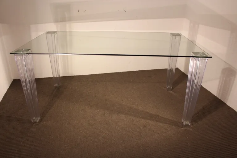 SCHREIBTISCH