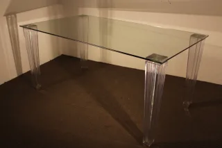 ライティングテーブル