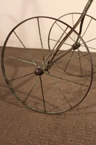 19世紀の子供用三輪車