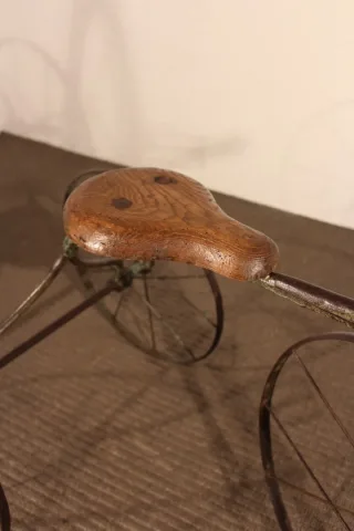 19世紀の子供用三輪車