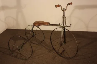 19th CENTURY CHILD'S TRICYCLE