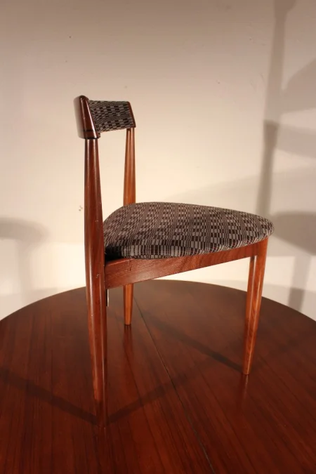 Table et chaises de Hans Olsen