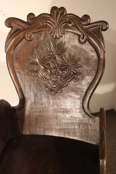 Paire de fauteuils africains