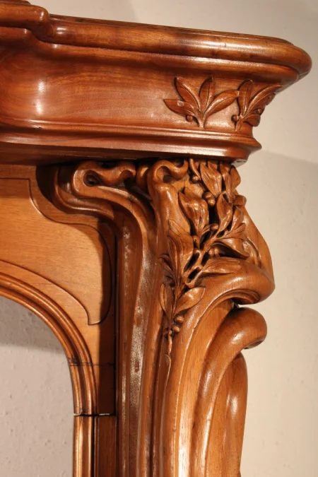 CAMINO IN PERIODO ART NOUVEAU