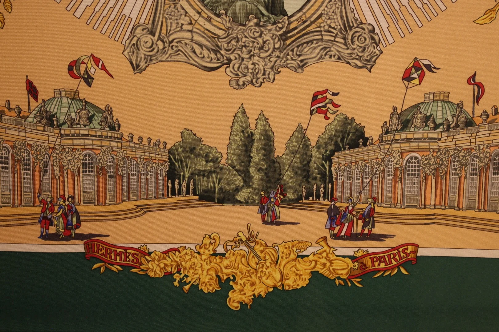 Foulard de soie de la maison Hermès