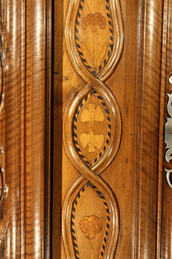Armoire lyonnaise de mariage