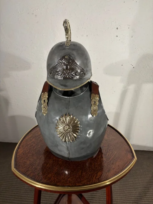 Plastron et son casque d'enfant