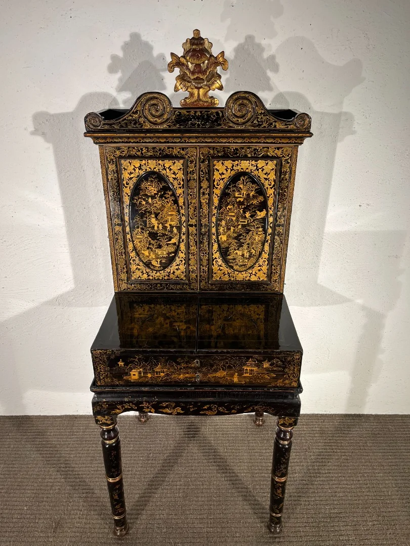 JAPANESE STYLE DESK