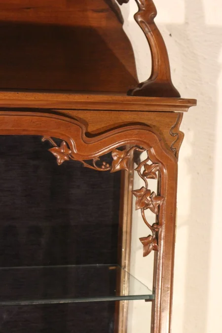 Vitrine Art Nouveau