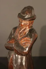 Statuette en bois des années 1940