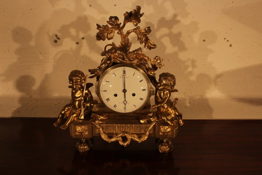 Pendule aux chérubins de Béchot