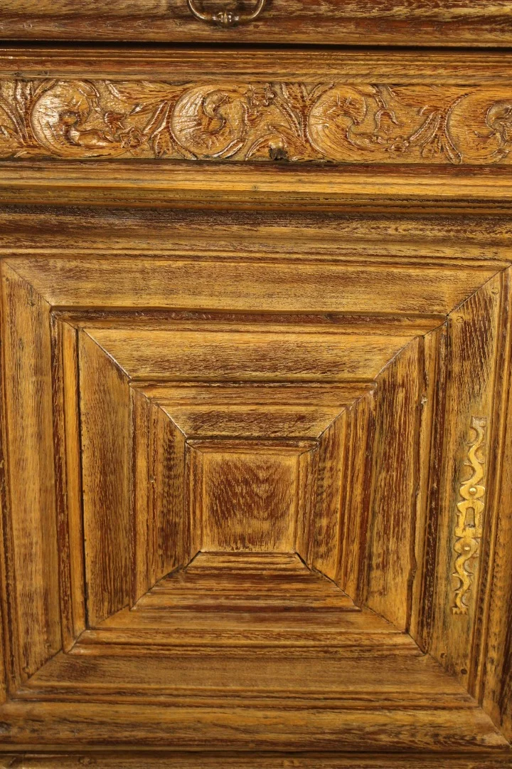 BUFÉ DE CAZA DEL SIGLO XVIII