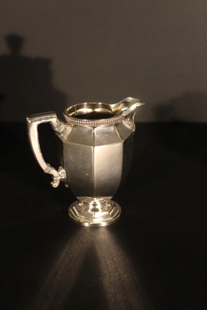アールデコ時代の紅茶とコーヒーのサービス