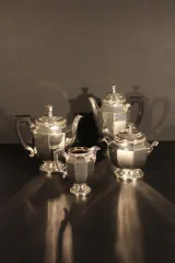 Tee- und Kaffeeservice aus der Art-déco-Zeit