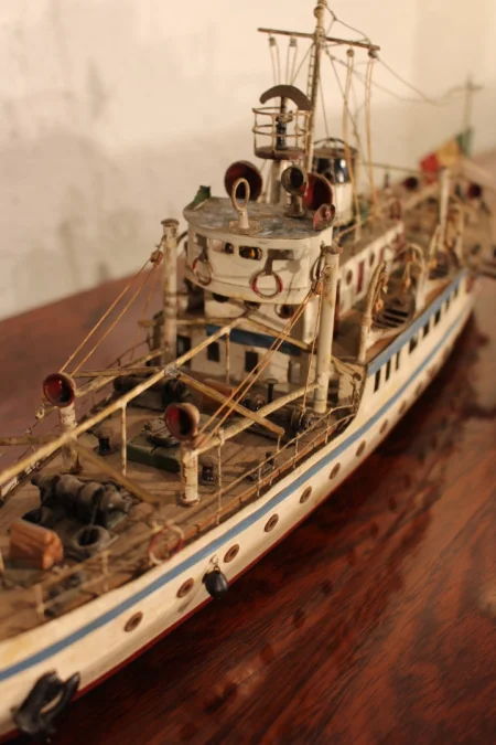 MODEL SHIP