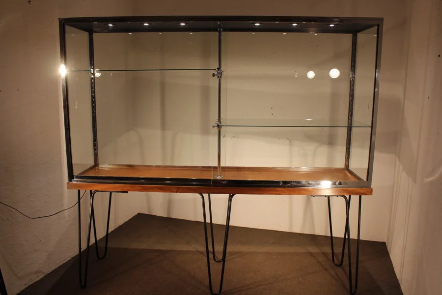 vitrine d'exposition