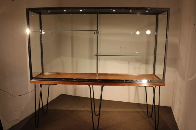 DISPLAY CABINET