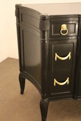 Commode  laquée des années 1970