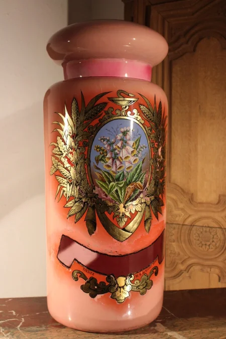Pot à pharmacie