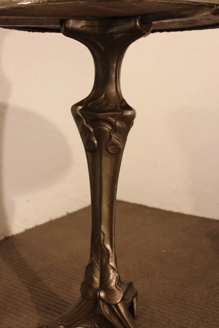 Guéridon d’Hector Guimard